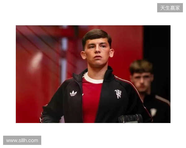 曼联青训教练：莱西踢球心智愈发成熟，跟一线队训练提升了他