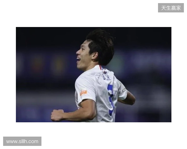 半场-玉昆暂0-0申花 约尼查造险两队合计1射正
