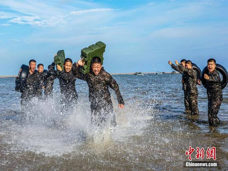 海港队冬训已开展近一周，全队以体能储备和阵容磨合为核心任务